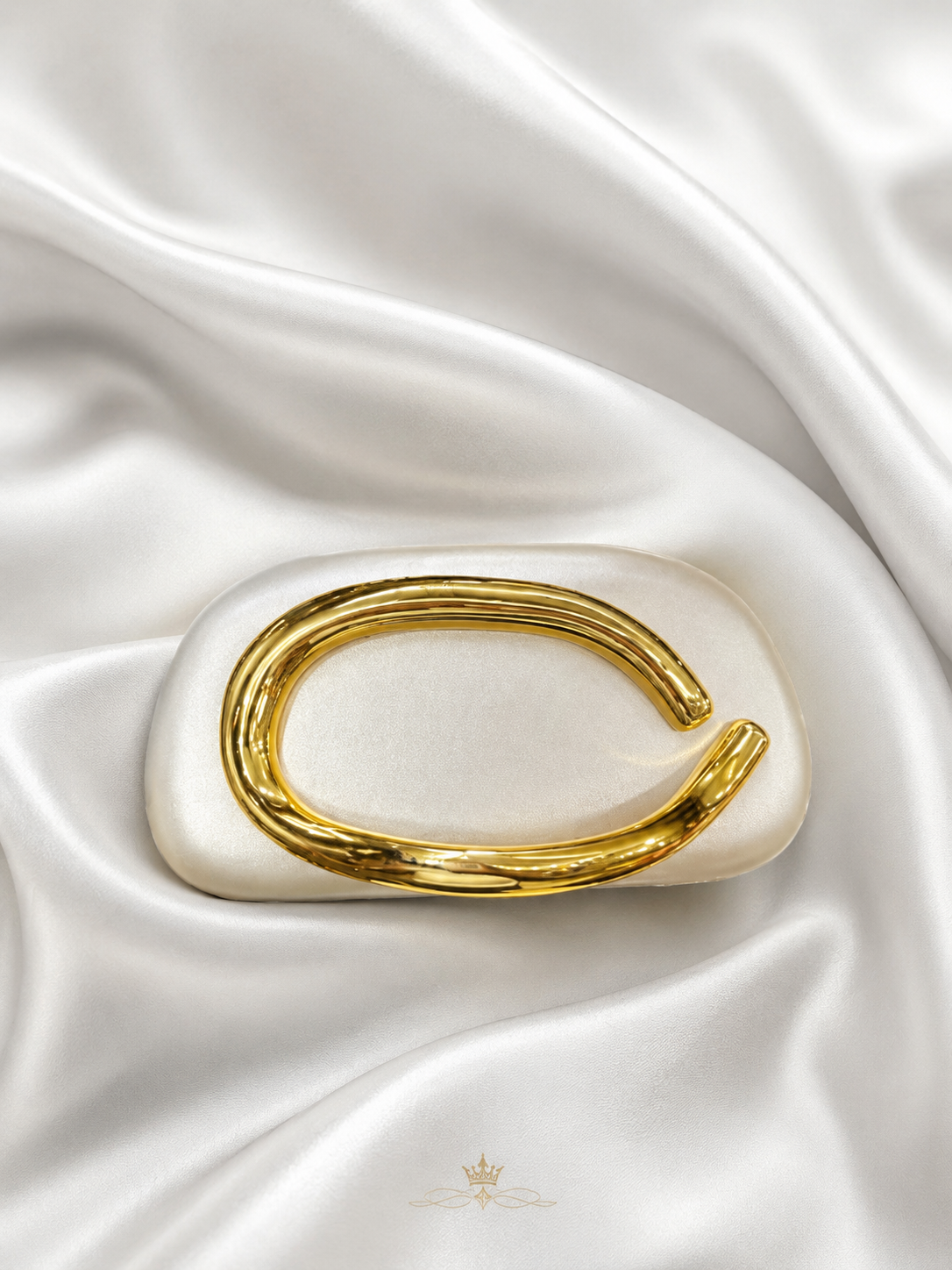 Gold Ring Evening Clutch